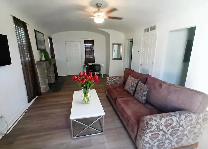 U1 - Entire 2 Bedroom Apt In Dt Phx With Pkg